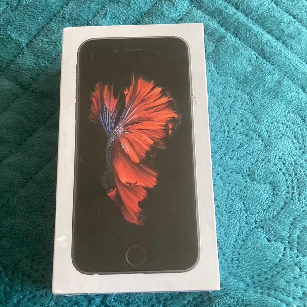 Apple iPhone 6S  32GB Space Gray Cellular Straight Talk